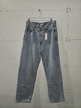 Women's Rue21 Straight Leg Asymmetrical Washed Grey Jeans Size 16 NWT Plus Size